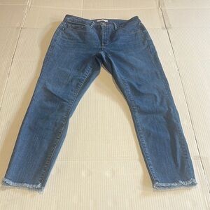 Loft curvy skinny Blue Denim Jeans with Frayed Hem at bottom mom jeans zipper